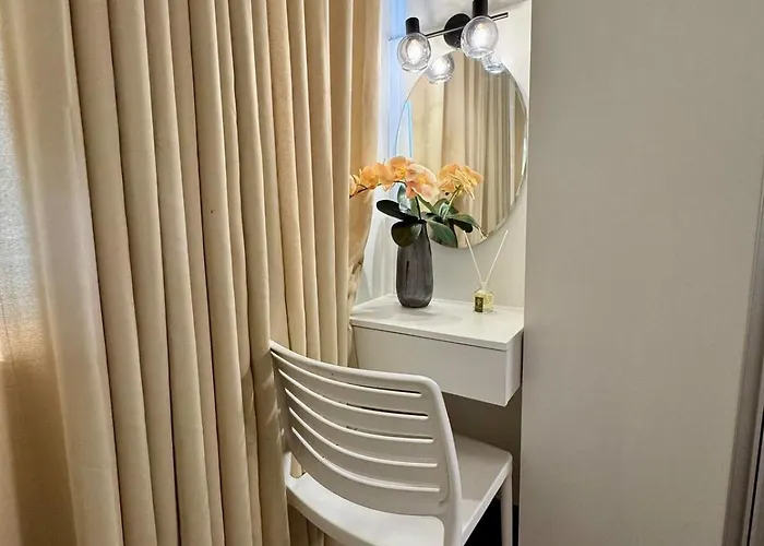 Cozy Escape With Wifi, Netflix, Disneyplus Cebu